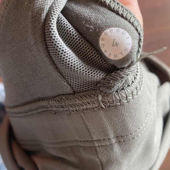 Lululemon Free to Be Moved Bra - Picture 6 of 6